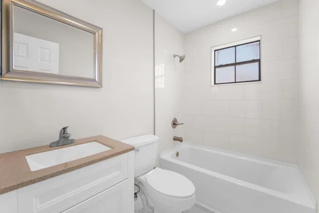 Thornhill Green Residence photo 18