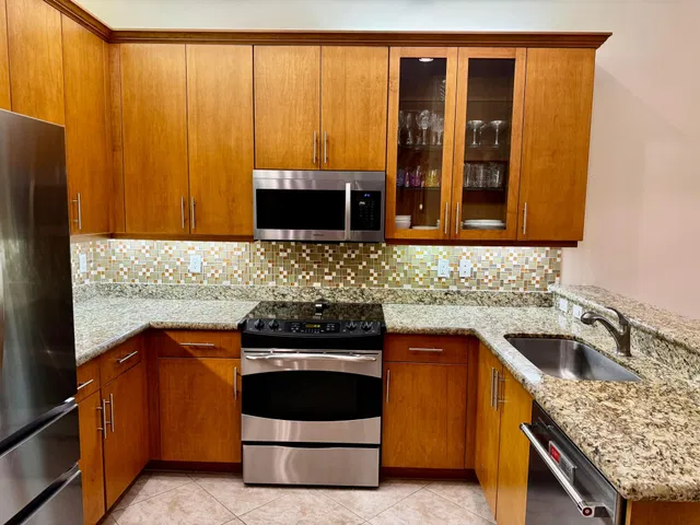 Residence photo 5