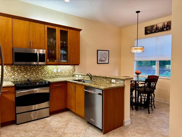 Residence photo 6