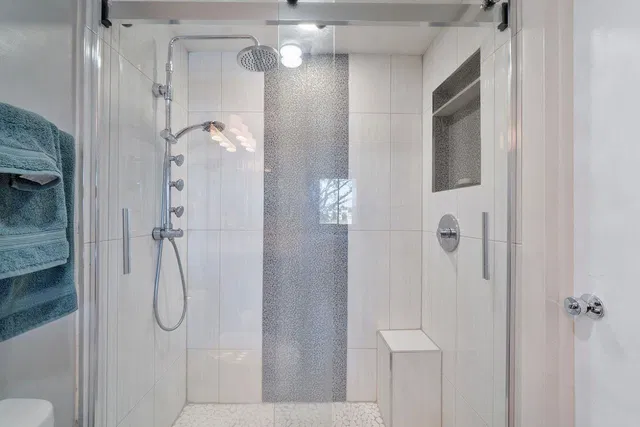 Unit 206 photo 19
