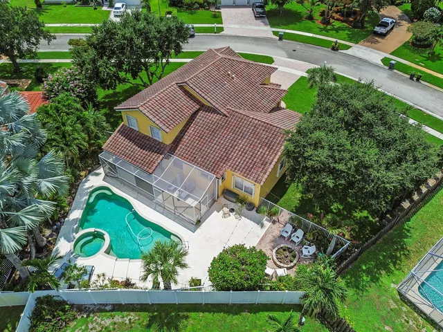Residence photo 2