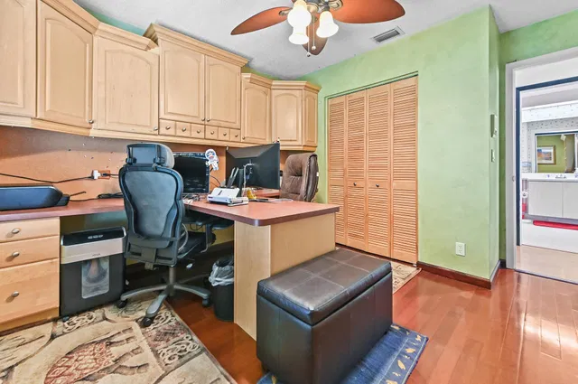 Residence photo 18