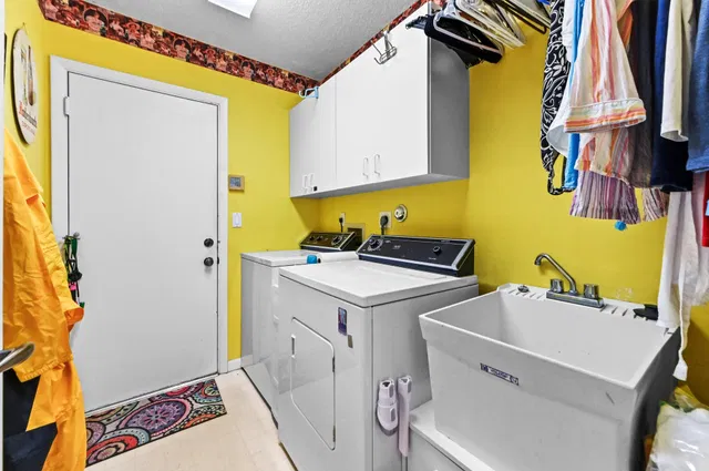 Residence photo 25