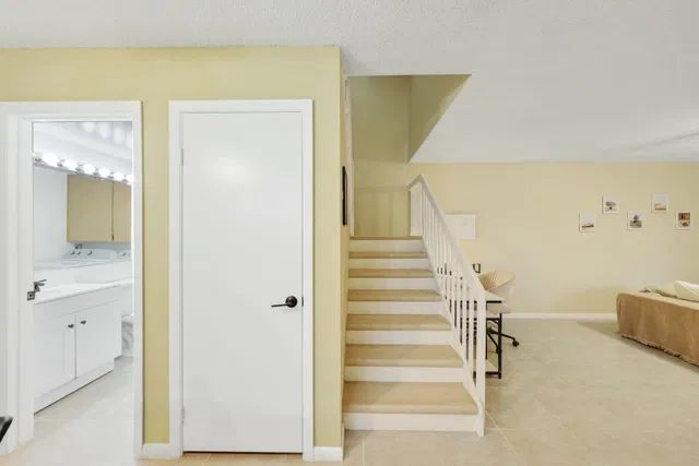 Residence photo 12