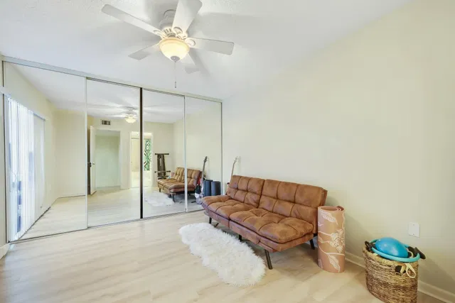Residence photo 21