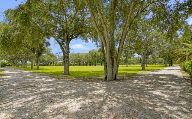Residence photo 75