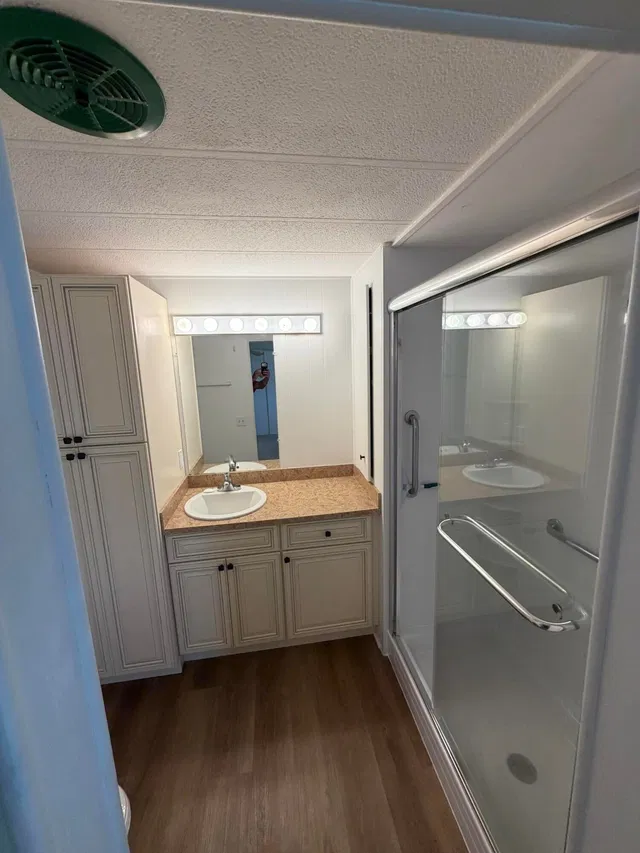Unit Lot 31 photo 23