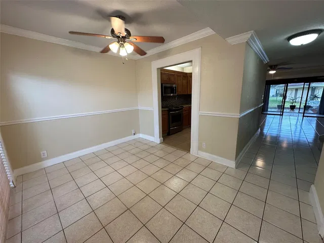  Unit 124 photo 4