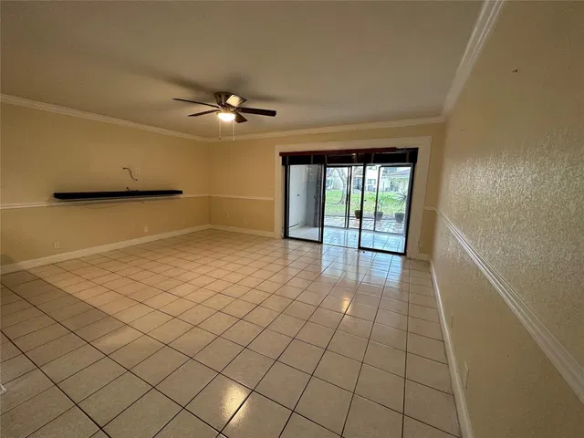  Unit 124 photo 5