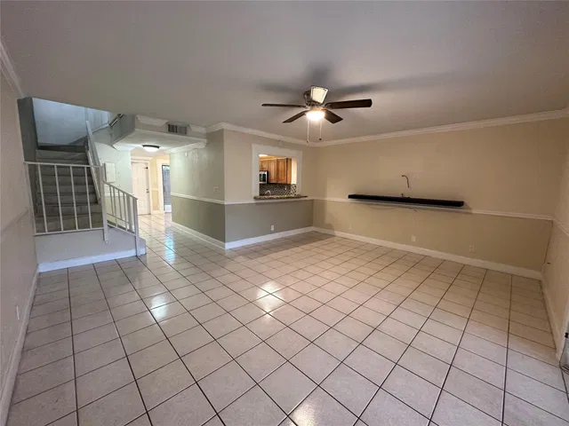  Unit 124 photo 7