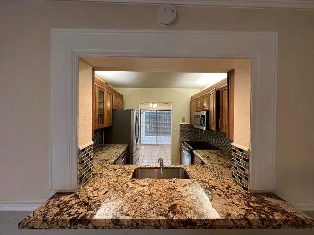  Unit 124 photo 9