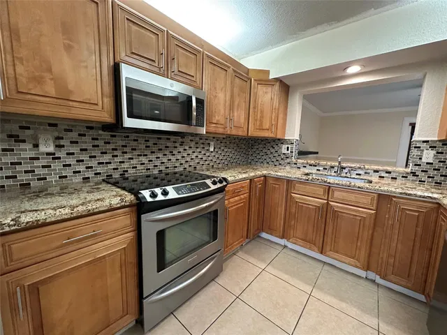  Unit 124 photo 10