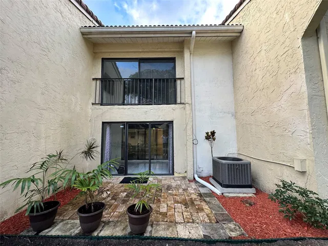  Unit 124 photo 17