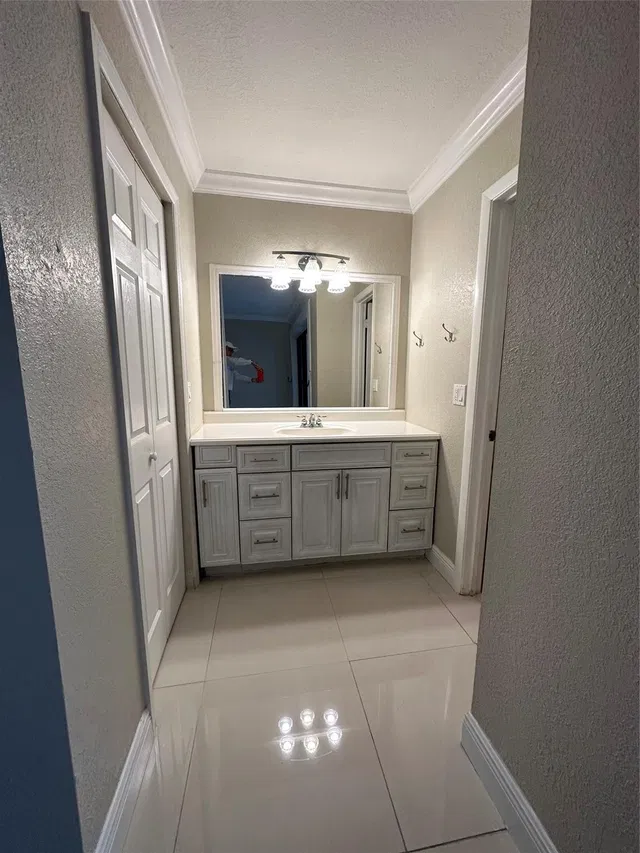  Unit 124 photo 22