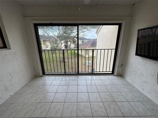  Unit 124 photo 27