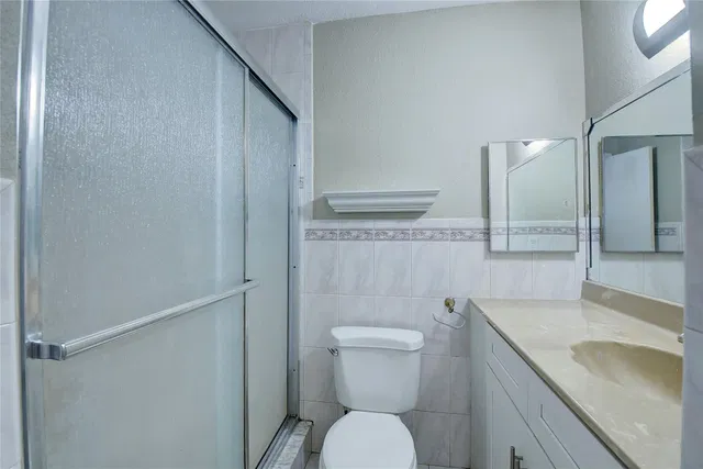  Unit 124 photo 30