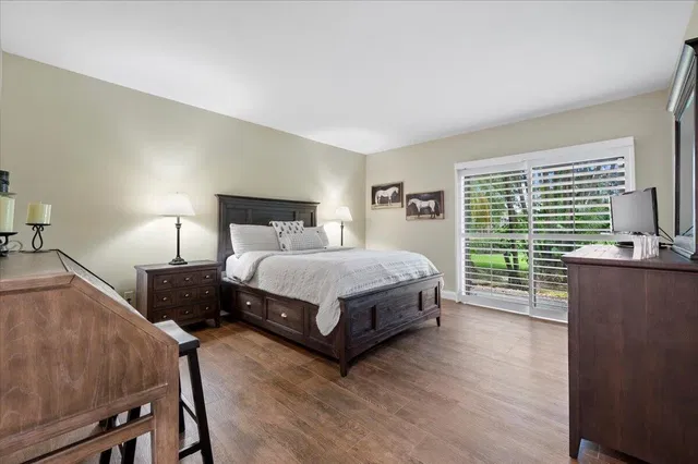 Unit 226 photo 9