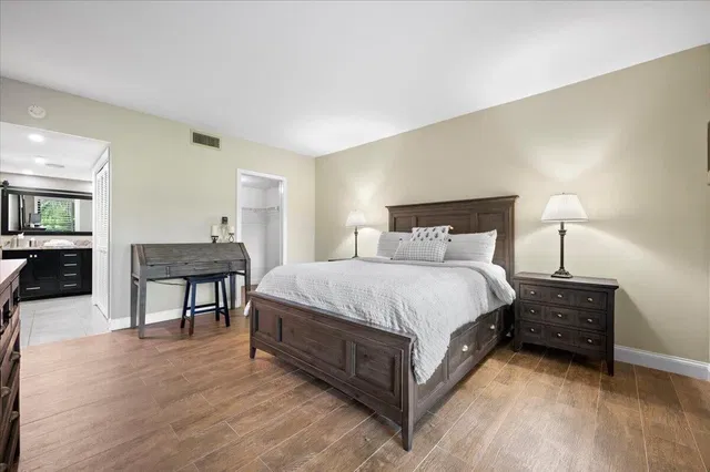 Unit 226 photo 10