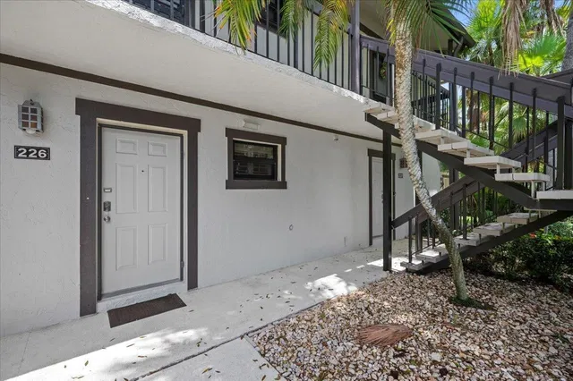 Unit 226 photo 14