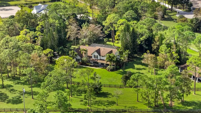 Homeland Residence photo 2