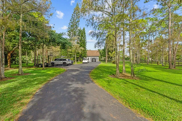 Homeland Residence photo 6