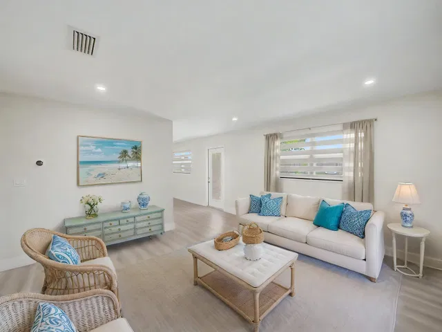 Residence photo 2