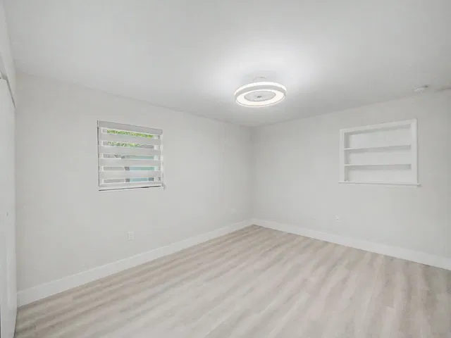 Residence photo 19