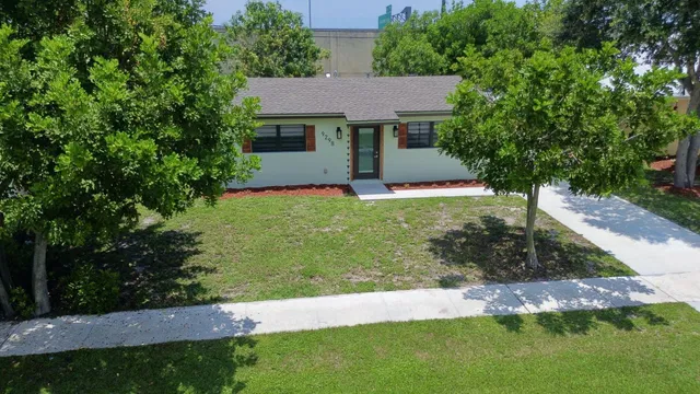 Residence photo 24