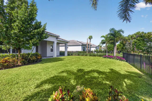 Avenir Residence photo 35