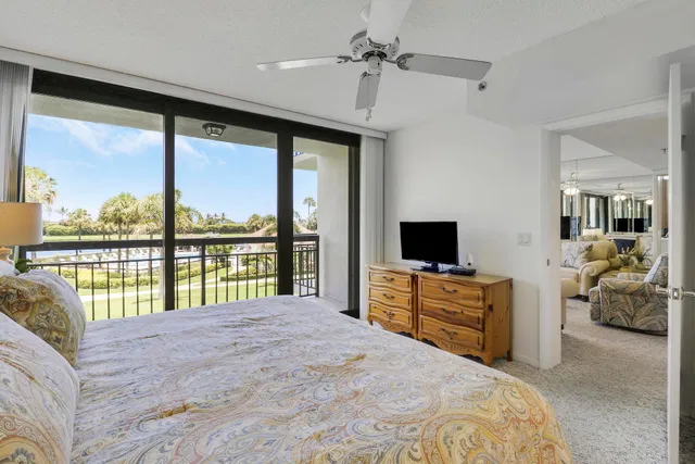 Unit 203 photo 31