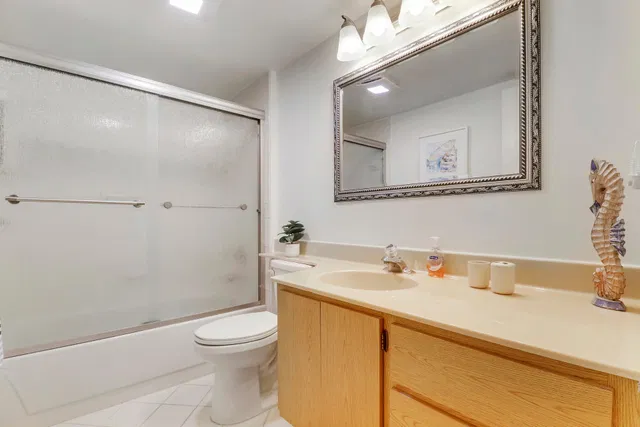 Unit 203 photo 38