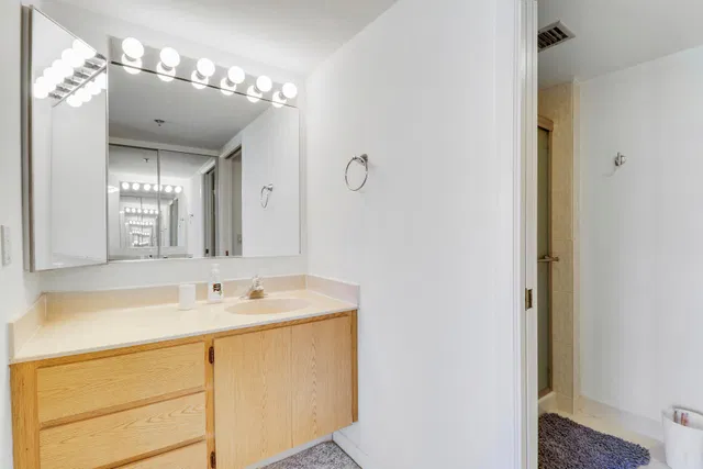 Unit 203 photo 39
