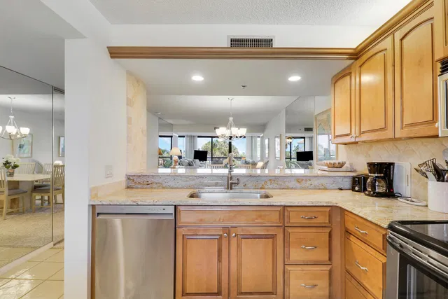 Unit 203 photo 43