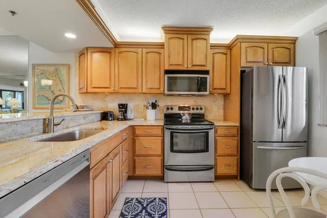Unit 203 photo 46