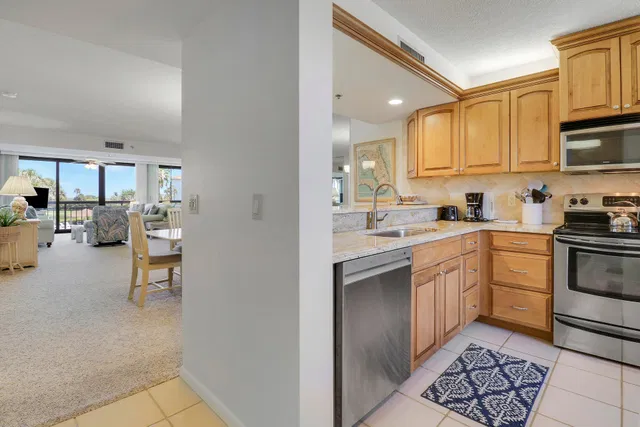 Unit 203 photo 47
