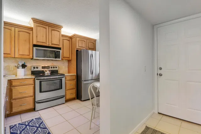 Unit 203 photo 48
