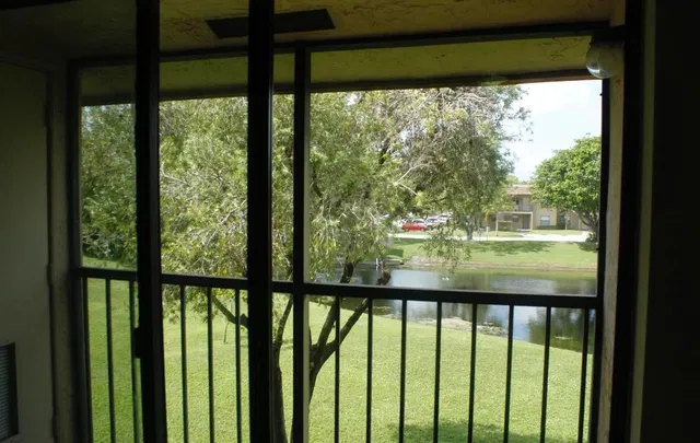 Unit 204 photo 5