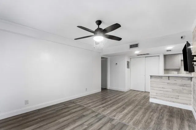 Unit 107 photo 12