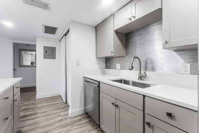Unit 107 photo 15