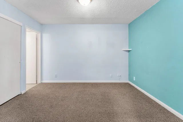 Unit 107 photo 17