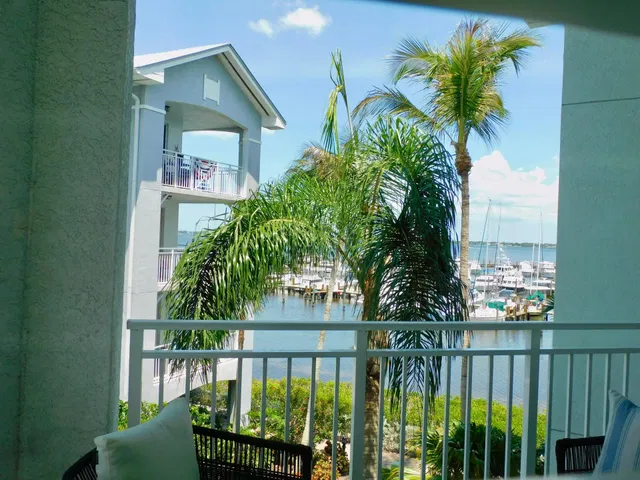 Harborage Yacht Club Unit 302 photo 14