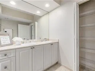 Harborage Yacht Club Unit 302 photo 20
