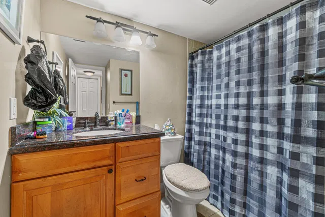 Unit D2 photo 18