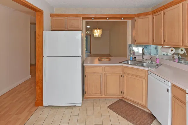  Unit 1702 photo 11