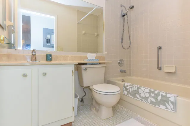  Unit 1702 photo 22