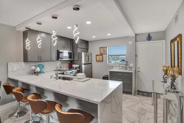 Unit 3070 photo 2
