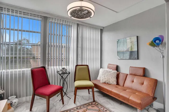 Unit 3070 photo 11