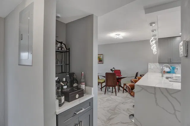 Unit 3070 photo 16