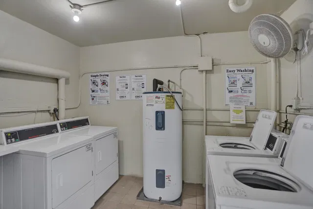 Unit 3070 photo 22