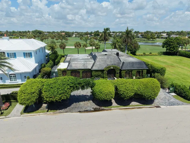 Royal Palm Yacht and Country Club Residence photo 2
